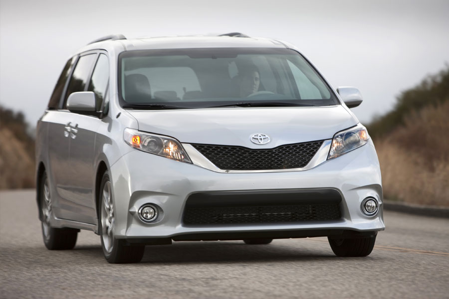 Toyota-Sienna-2021-1600-14.jpg