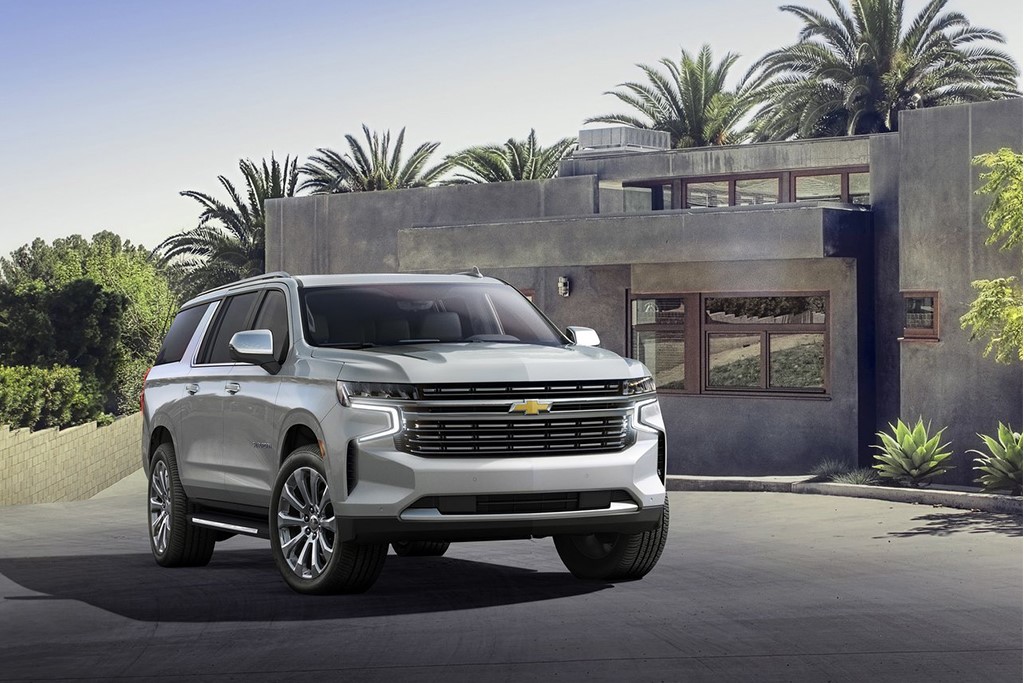 Chevrolet-Suburban-2021-1280-04.jpg