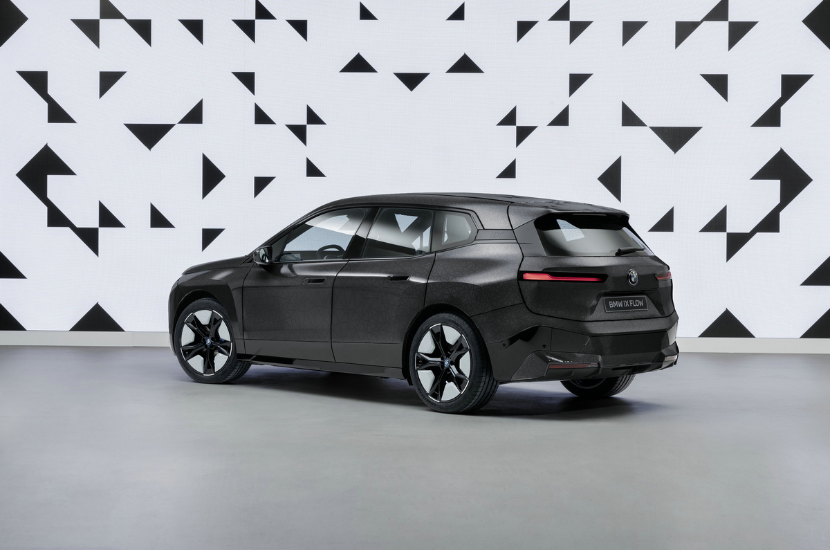 2022-BMW-iX-Flow-e-ink-4.jpg