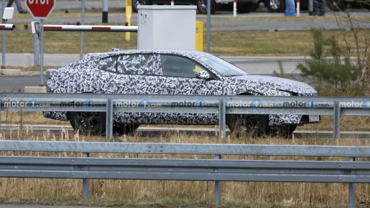 2023-peugeot-4008-spy-photo (6).jpg