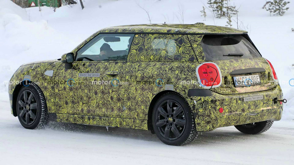 new-mini-three-door-spy-shots (3).jpg