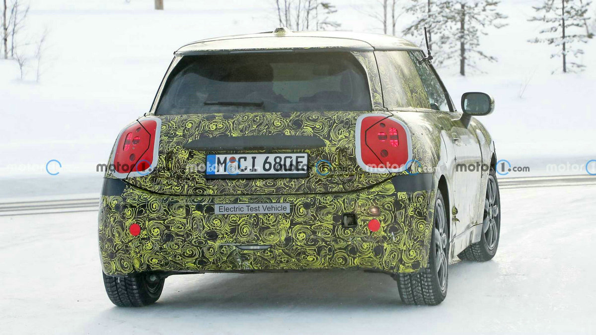 new-mini-three-door-spy-shots (7).jpg