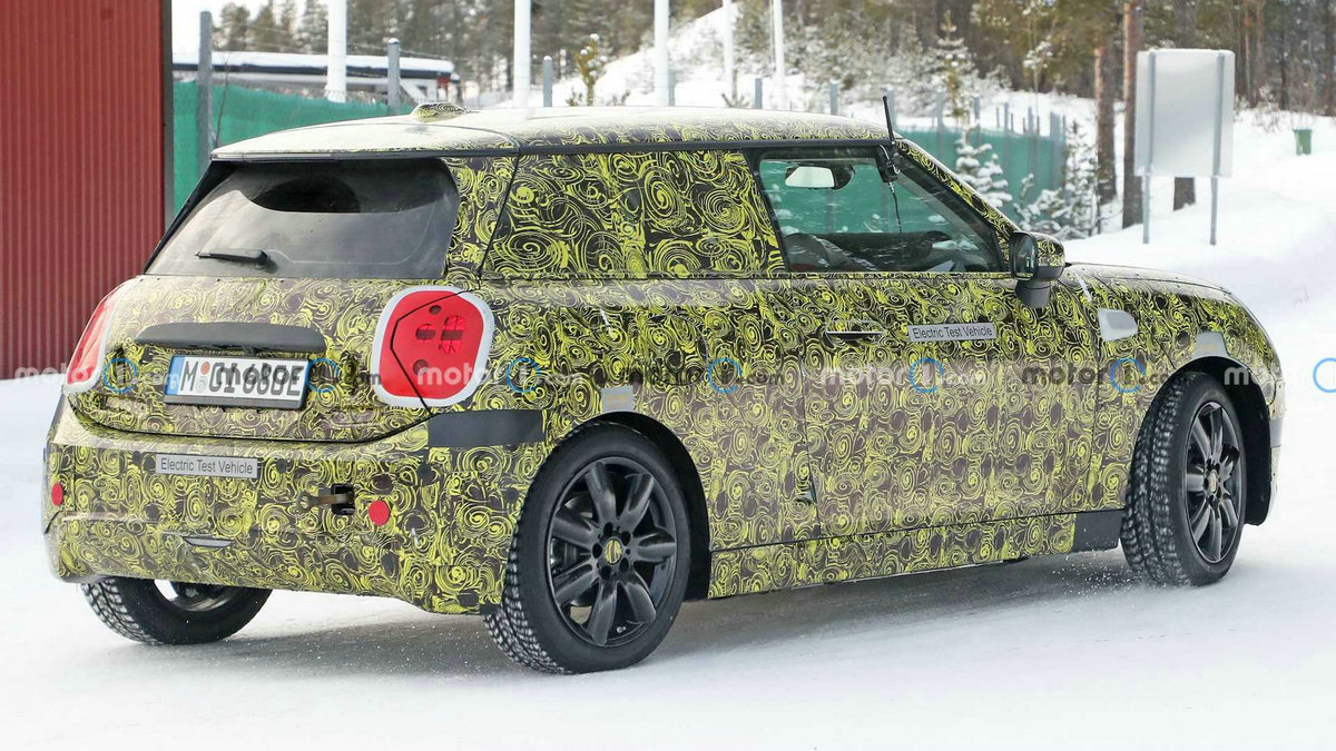 new-mini-three-door-spy-shots (8).jpg