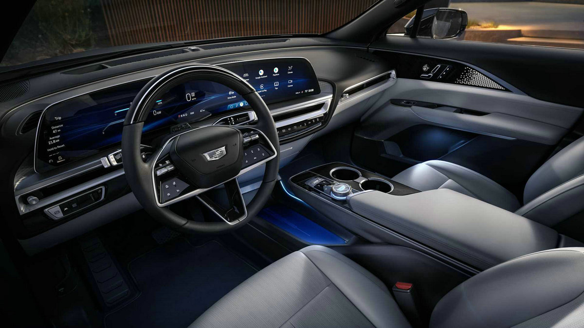 2023-cadillac-lyriq-production-model-interior.jpg