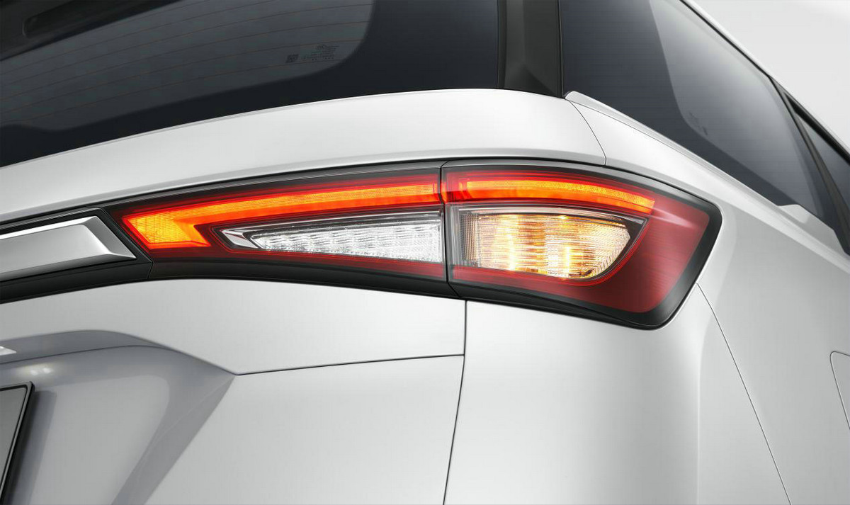 autohomecar__ChxknGIuk-CAcddjAAEzK6ExYsI916_1.jpg