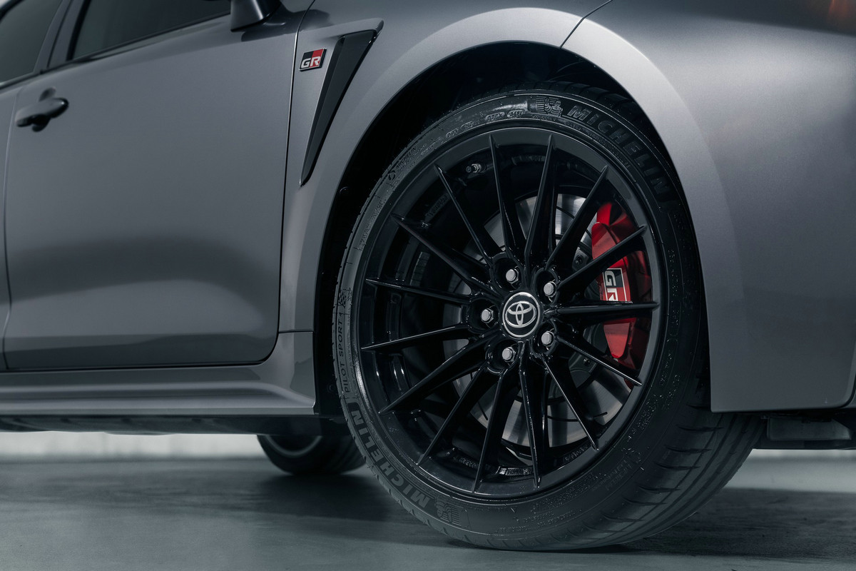 2023-Toyota-GR-Corolla-11.jpg