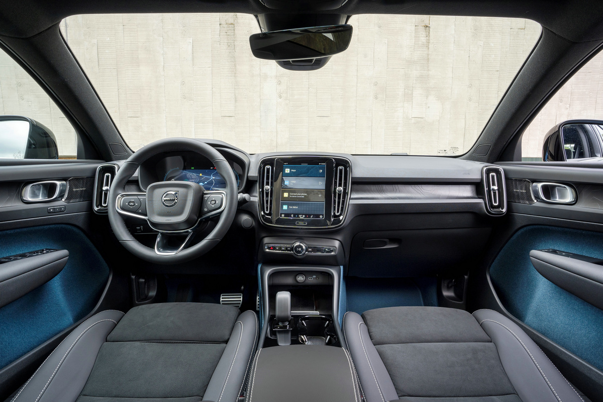 287348_Volvo_C40_Recharge_interior.jpg