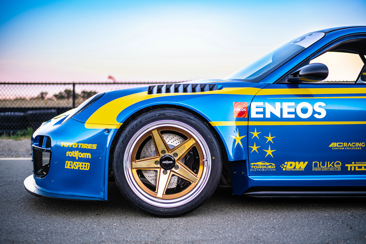 Eneos-Porsche-911-GT3-STI-By-DevSpeed-Motorsports-14.jpg