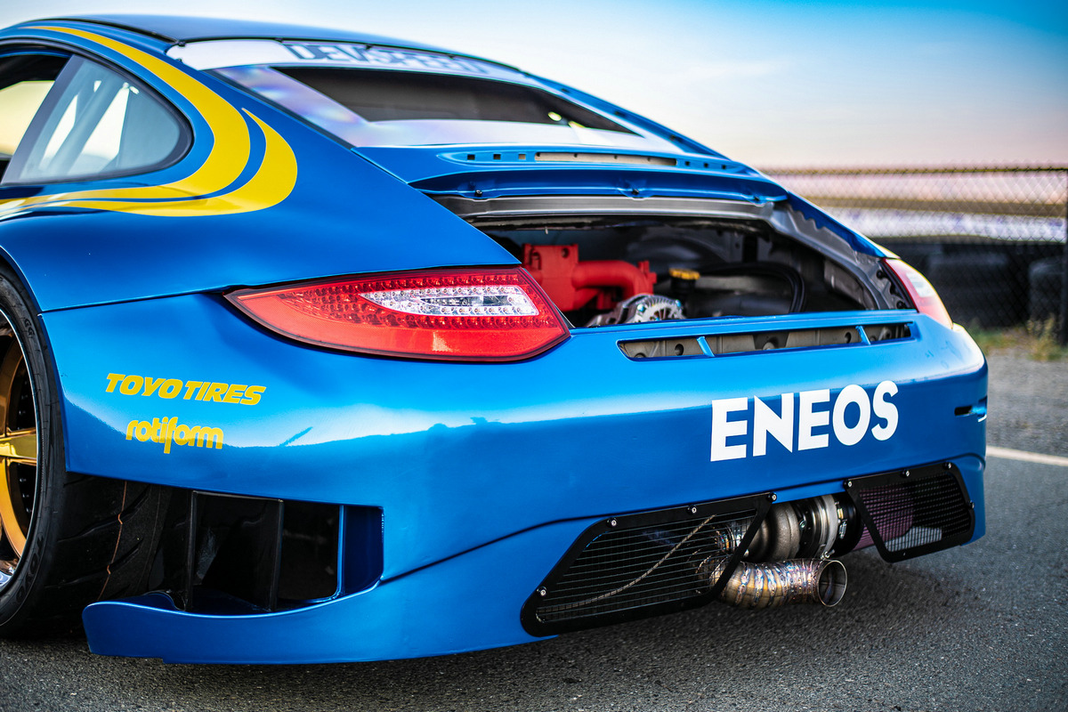 Eneos-Porsche-911-GT3-STI-By-DevSpeed-Motorsports-9.jpg