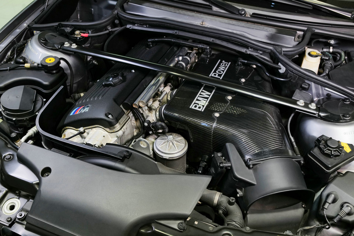 BMW-M3-CSL-14.jpg
