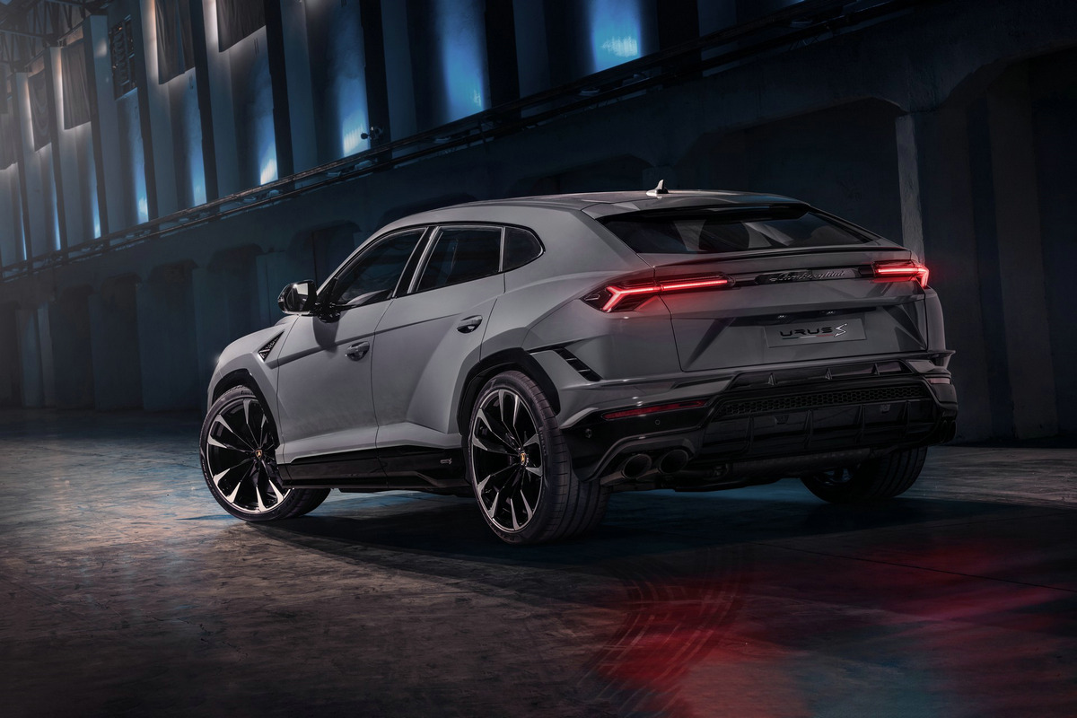 Lamborghini-Urus-Performante-31.jpg
