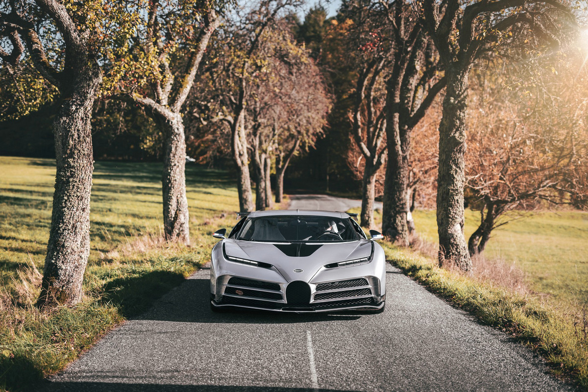 Bugatti-Centodieci-2.jpg