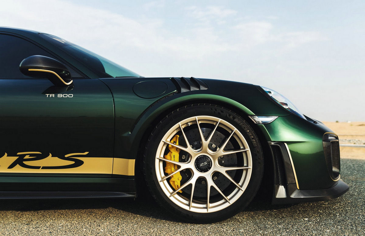 MANHART-TR-900-Porsche-911-GT2-RS-16.jpg