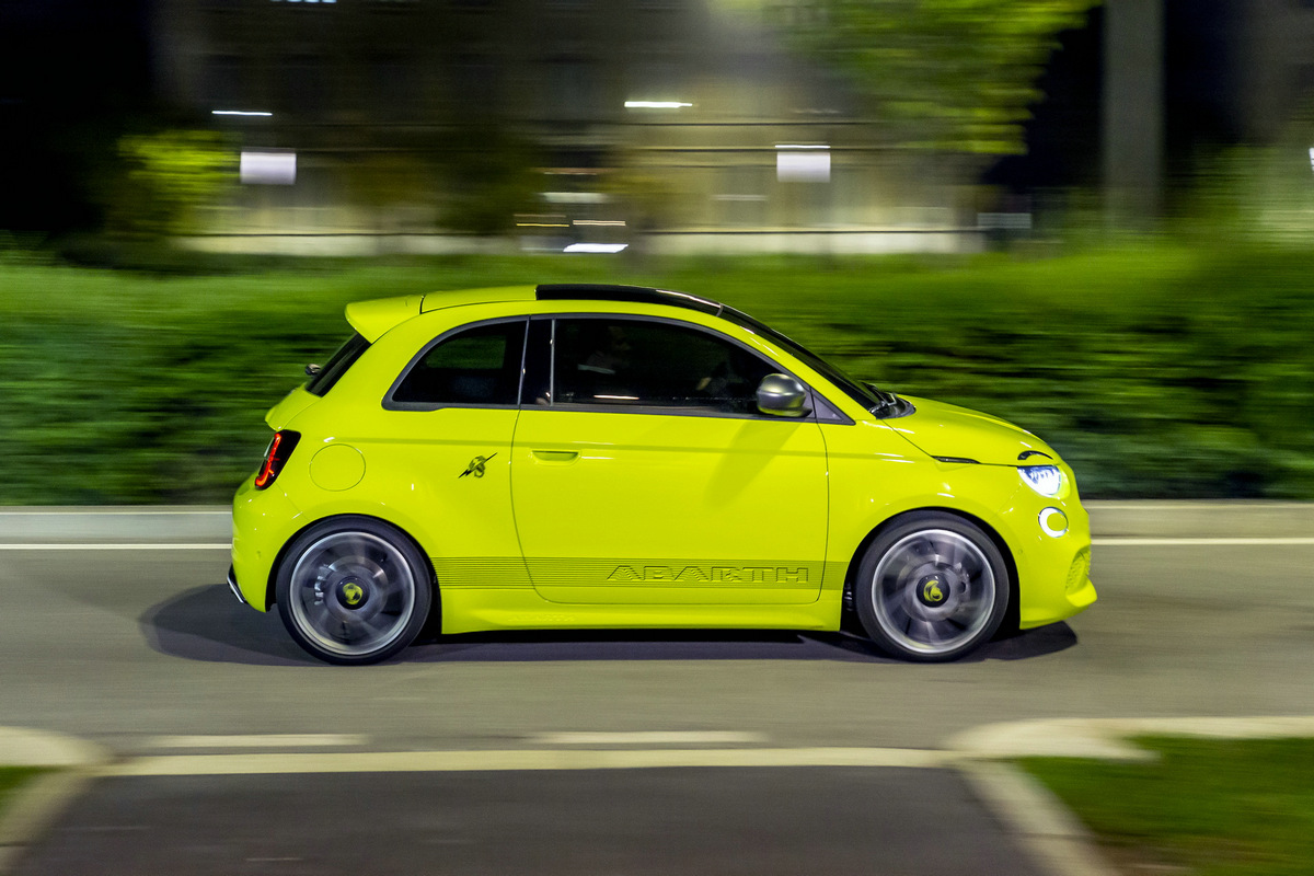 Abarth-595e-17.jpeg