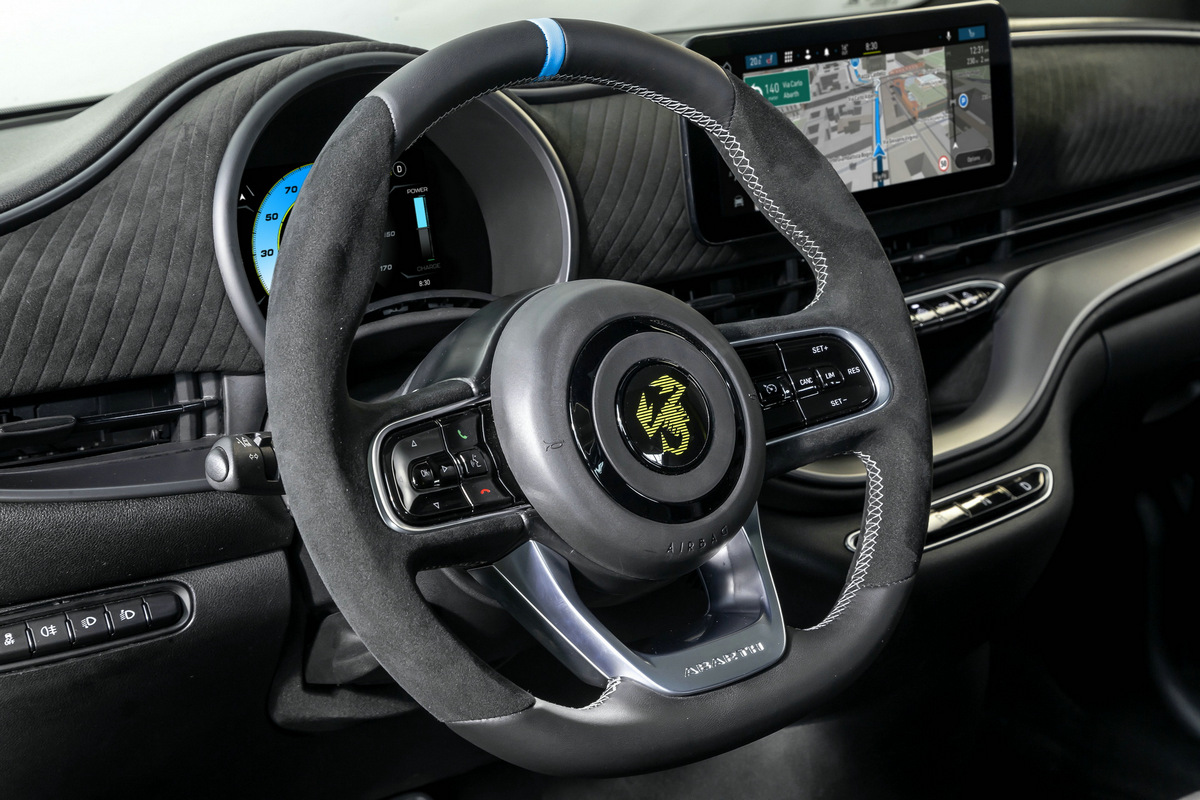 Abarth-595e-35.jpeg