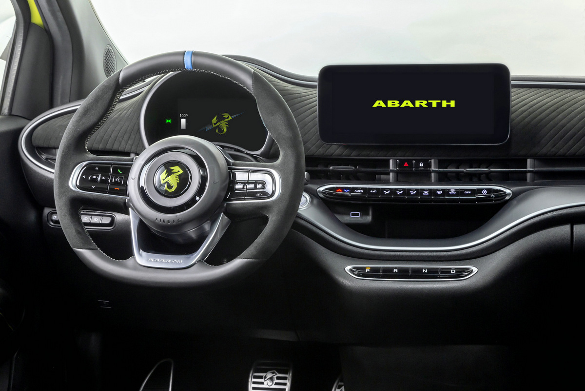 Abarth-595e-28.jpeg