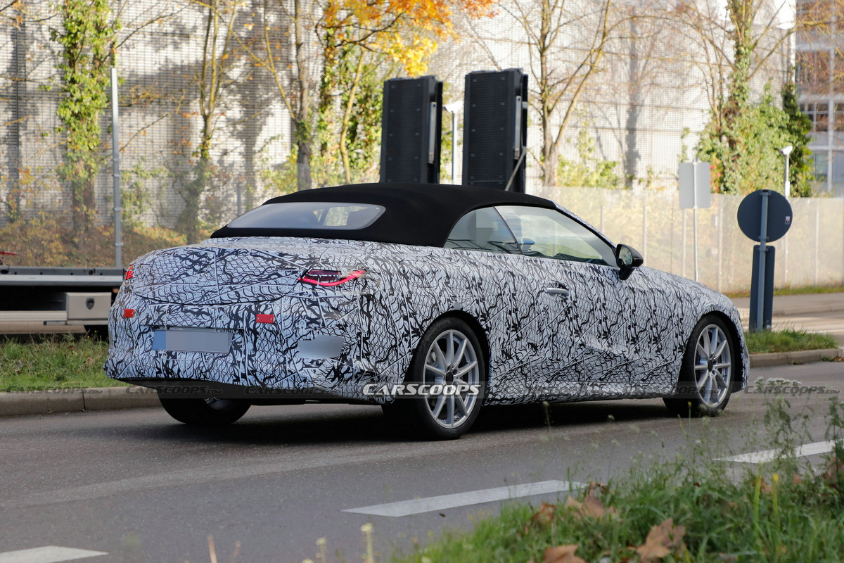 2023-Mercedes-CLE-Convertible-24.jpg