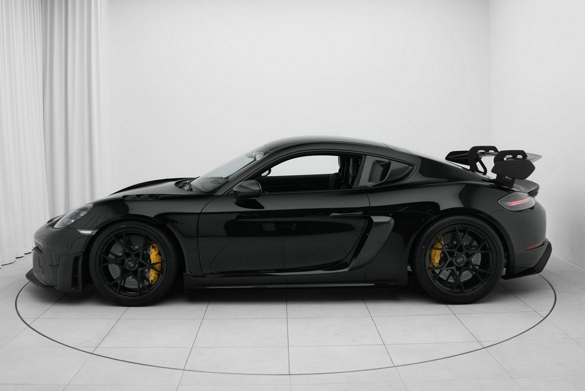 Black-Porsche-Cayman-GT4-RS-Weissach-5.jpg
