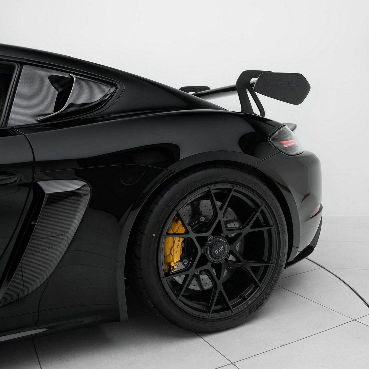 Black-Porsche-Cayman-GT4-RS-Weissach-7.jpg