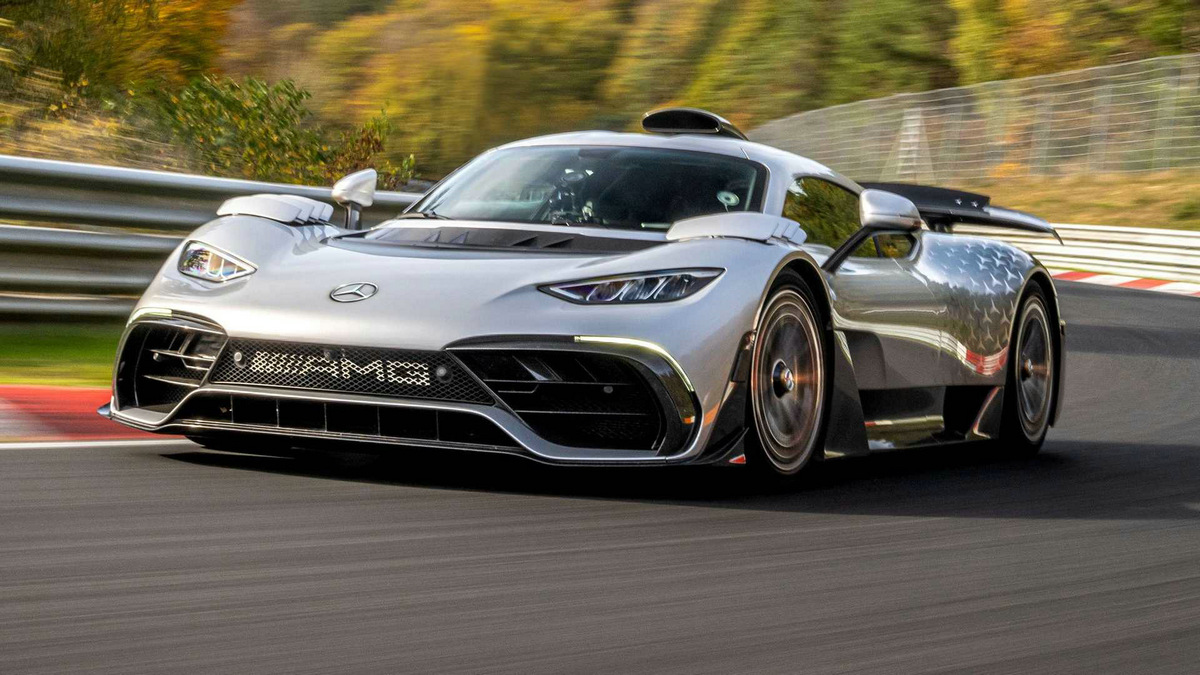 mercedes-amg-one-nurburgring-nordschleife (1).jpg
