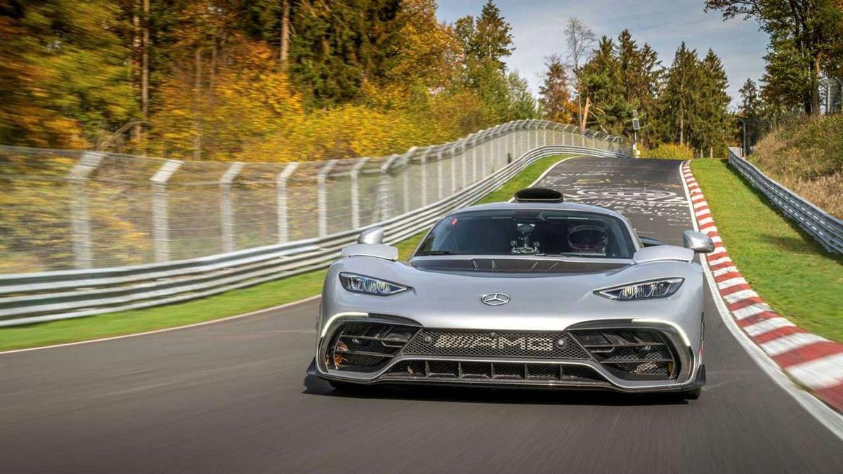 il-record-al-ring-della-mercedes-amg-one (1).jpg