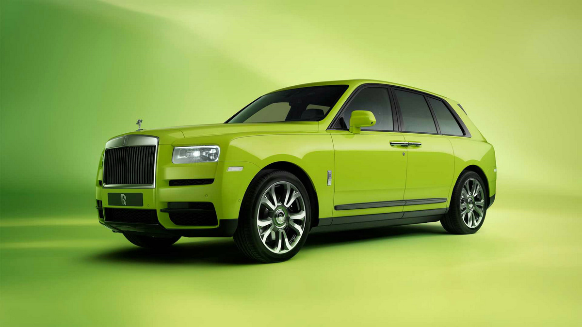 rolls-royce-cullinan-inspired-by-fashion-re-belle-lime-green (4).jpg