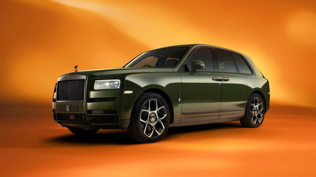 rolls-royce-cullinan-inspired-by-fashion-fu-shion-military-green.jpg
