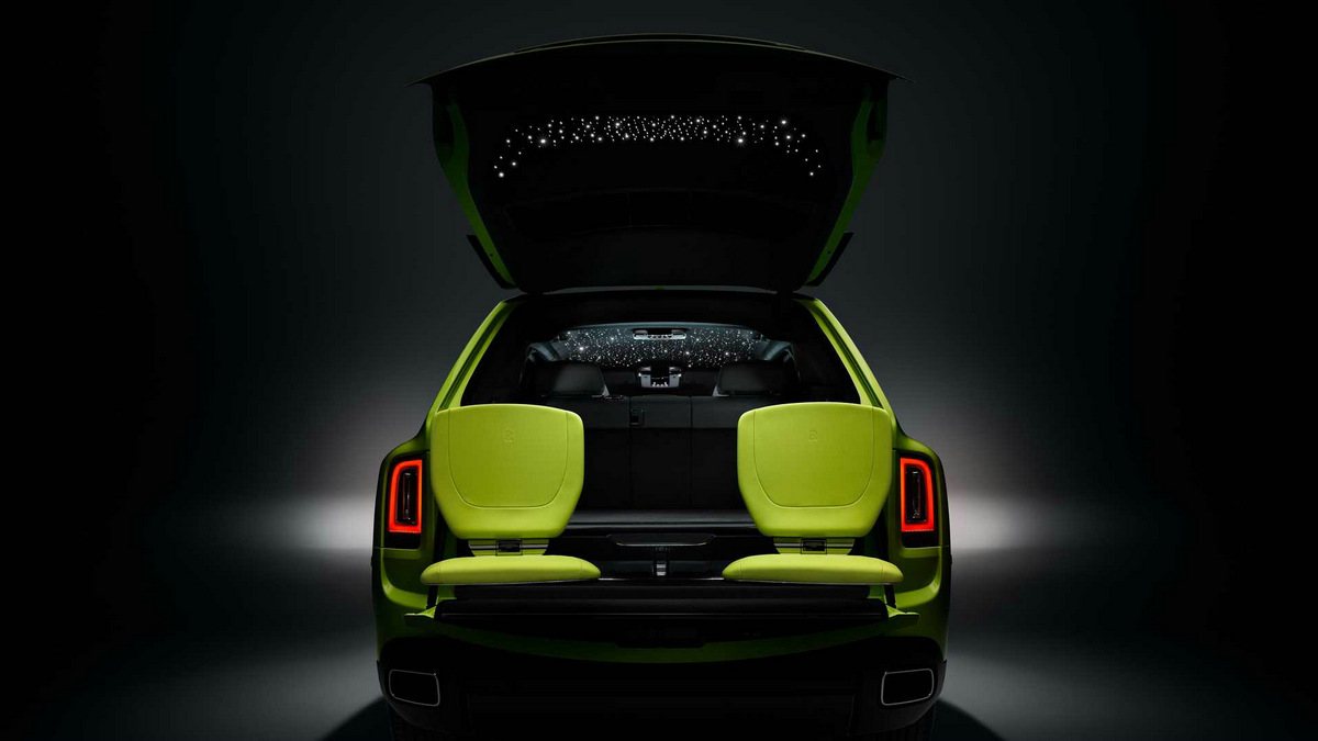rolls-royce-cullinan-inspired-by-fashion-re-belle-lime-green (3).jpg