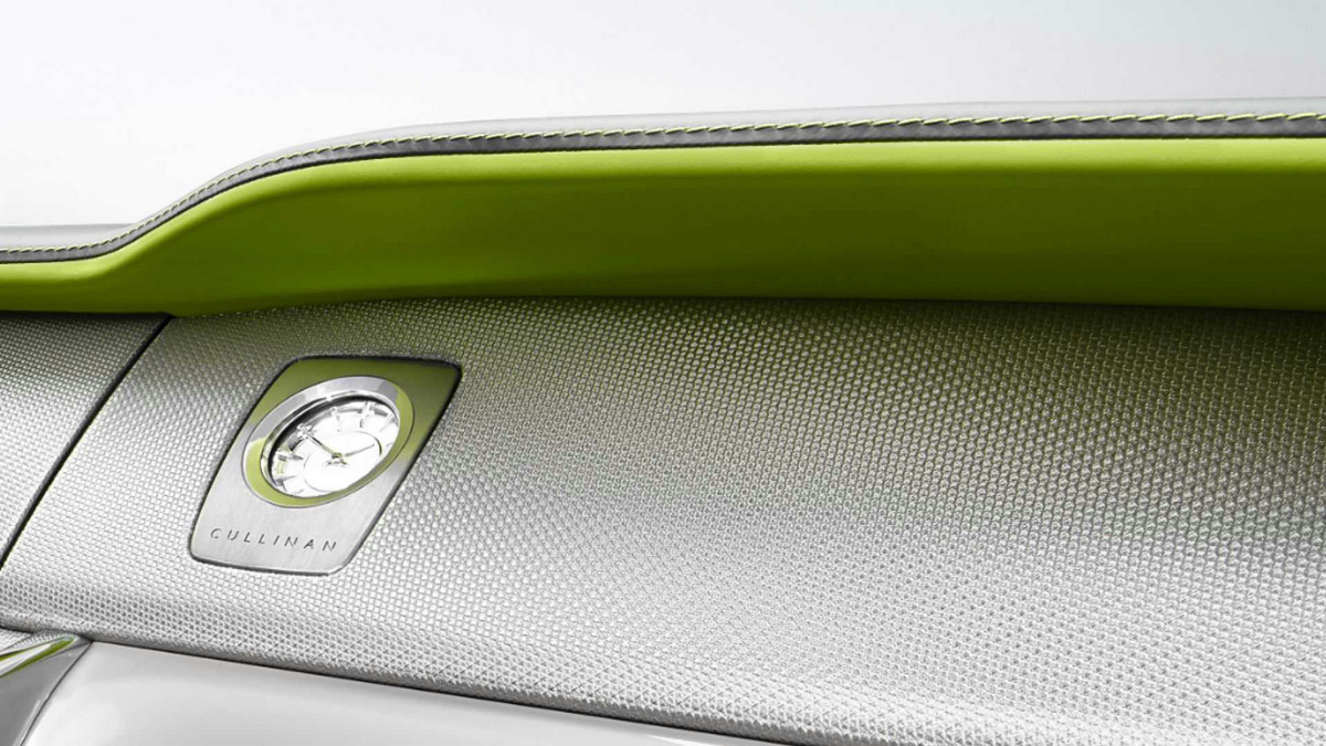 rolls-royce-cullinan-inspired-by-fashion-re-belle-lime-green (2).jpg