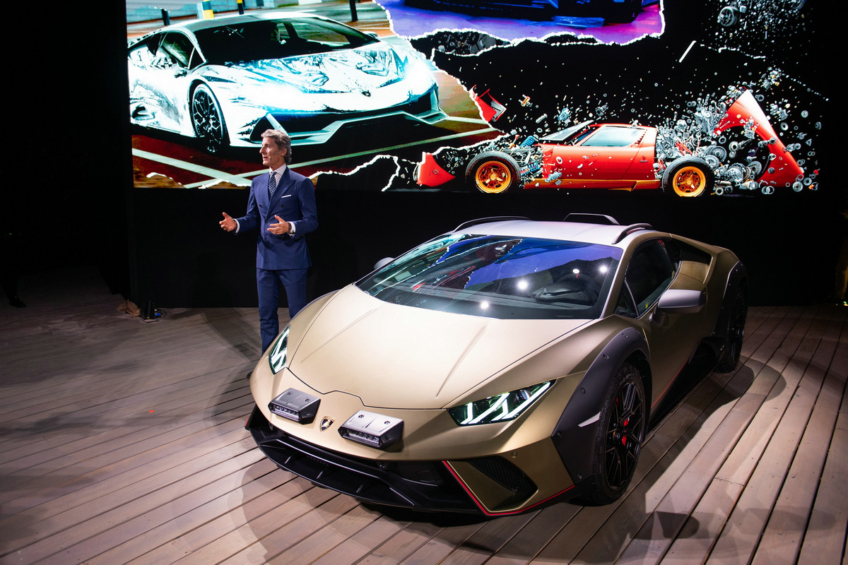 Lamborghini-Huracan-Sterrato-Art-Basel-Miami-7.jpg