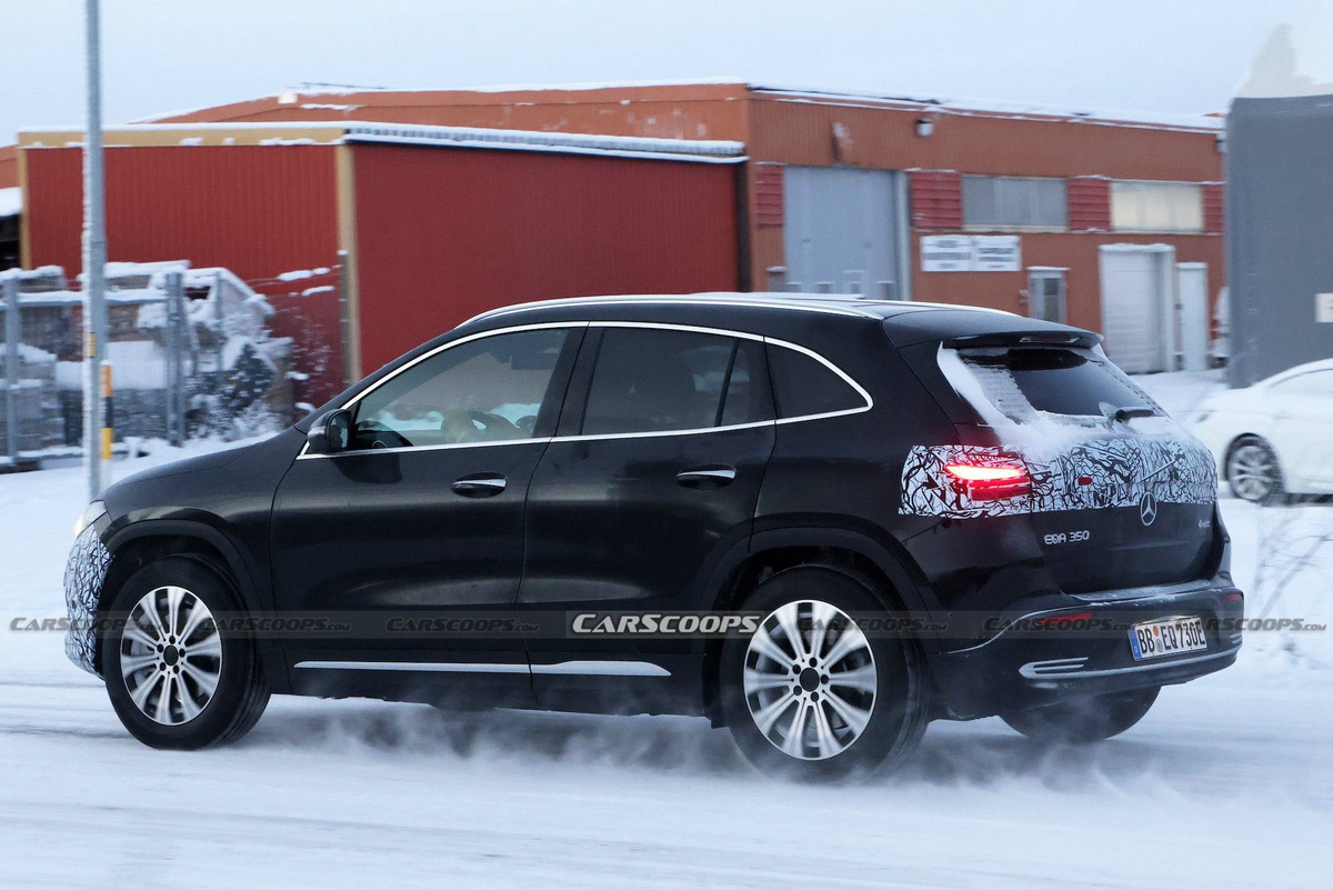 2024-Mercedes-EQA-facelift-scoop-00012-1.jpg