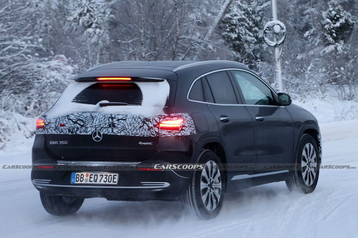 2024-Mercedes-EQA-facelift-scoop-00006-1.jpg