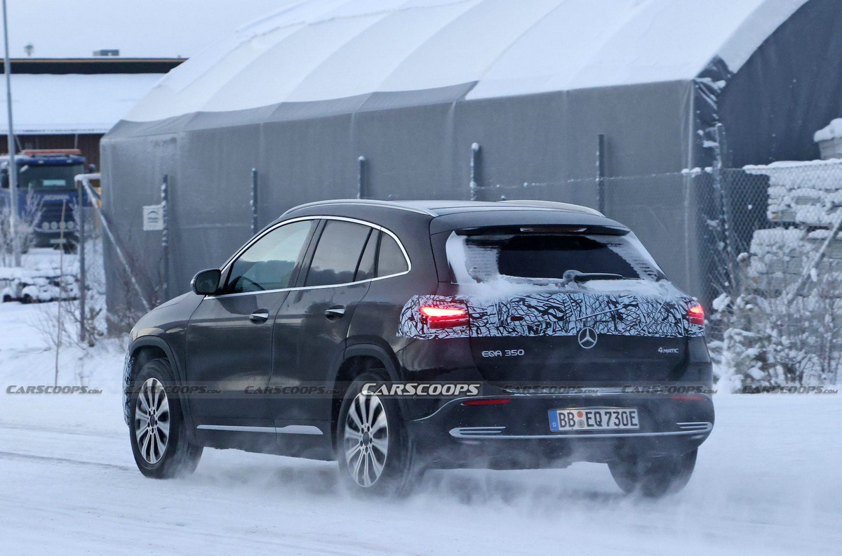2024-Mercedes-EQA-facelift-scoop-00014-1.jpg