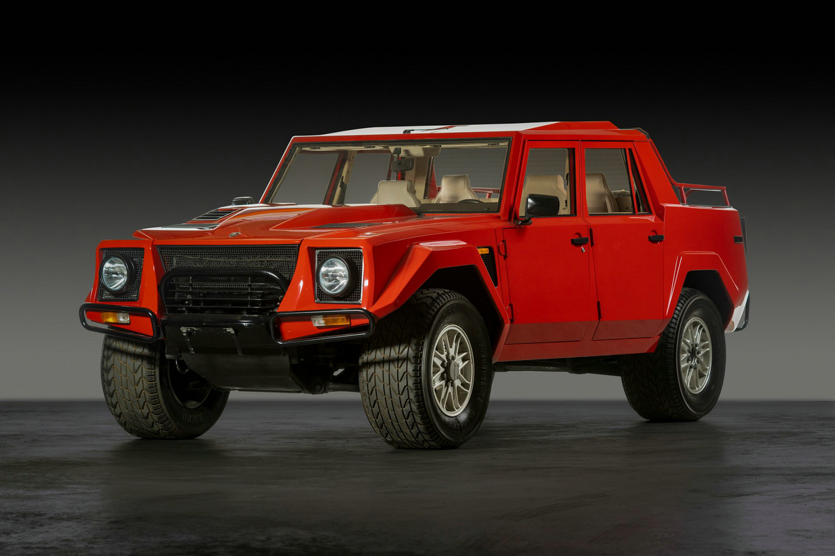 Lamborghini-LM002-1.jpg