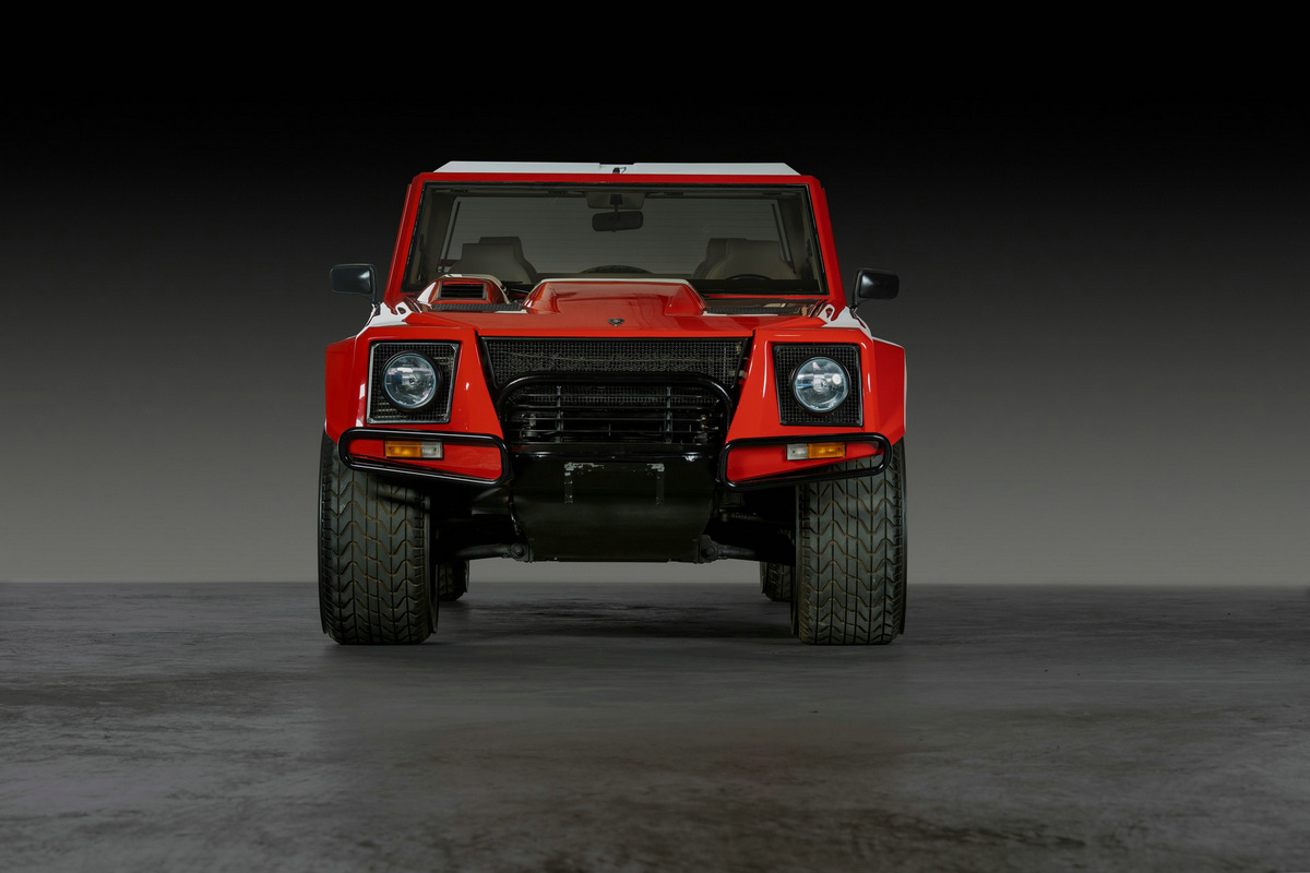 Lamborghini-LM002-4.jpg