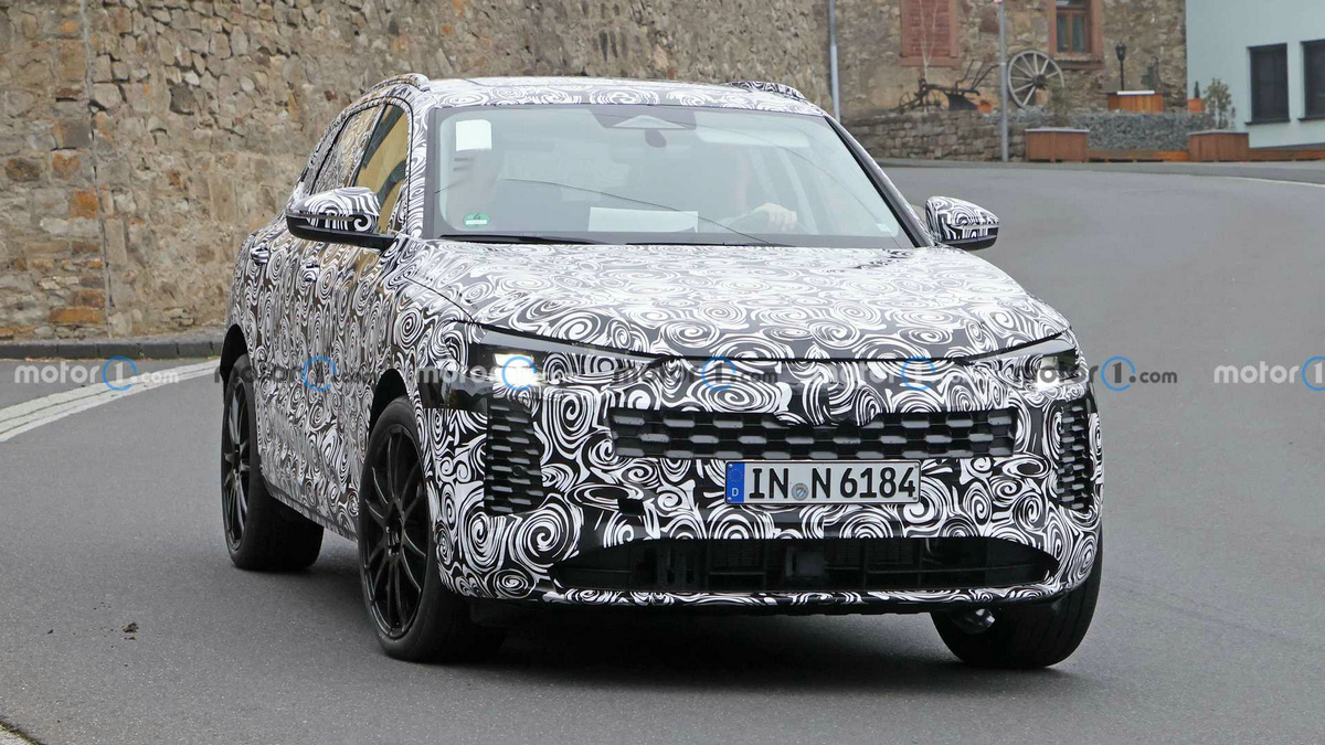 next-generation-audi-q5-spy-photo (1).jpg