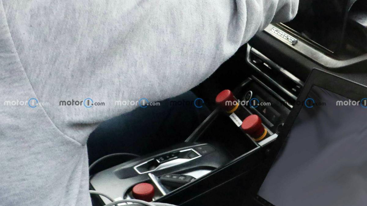 next-generation-audi-q5-spy-photo (8).jpg