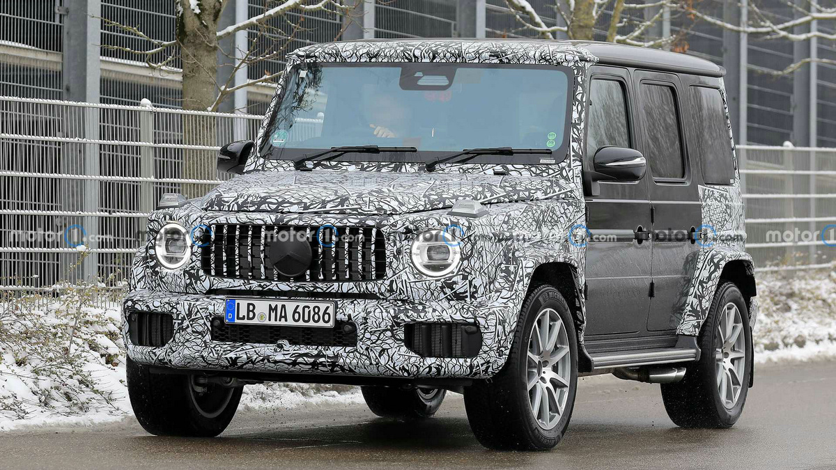 mercedes-benz-g-class-facelift-spy-photo (1).jpg