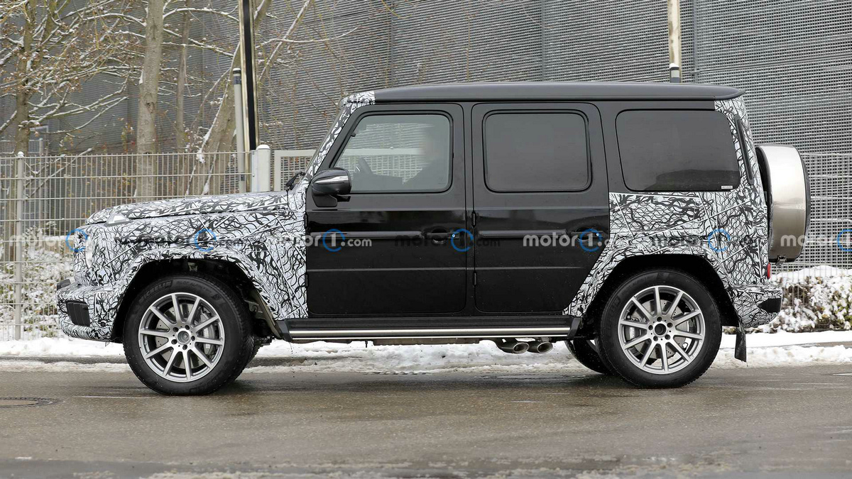 mercedes-benz-g-class-facelift-spy-photo (3).jpg
