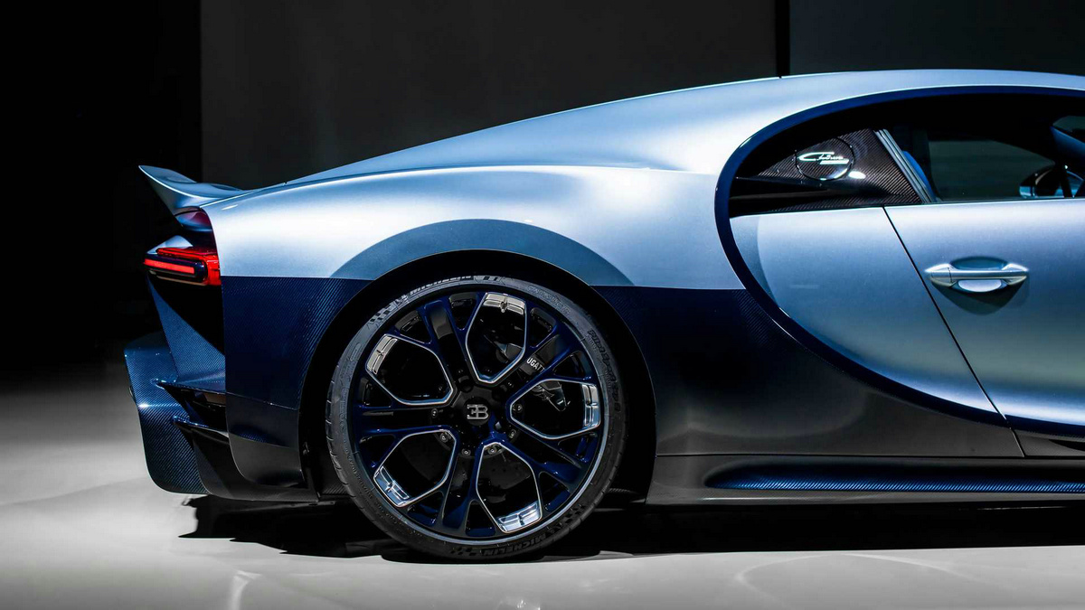 bugatti-chiron-profilee-2022 (7).jpg