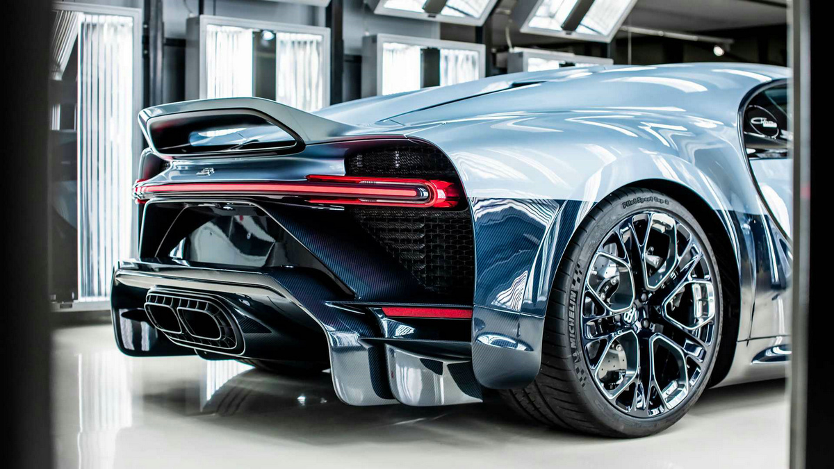bugatti-chiron-profilee-2022 (9).jpg