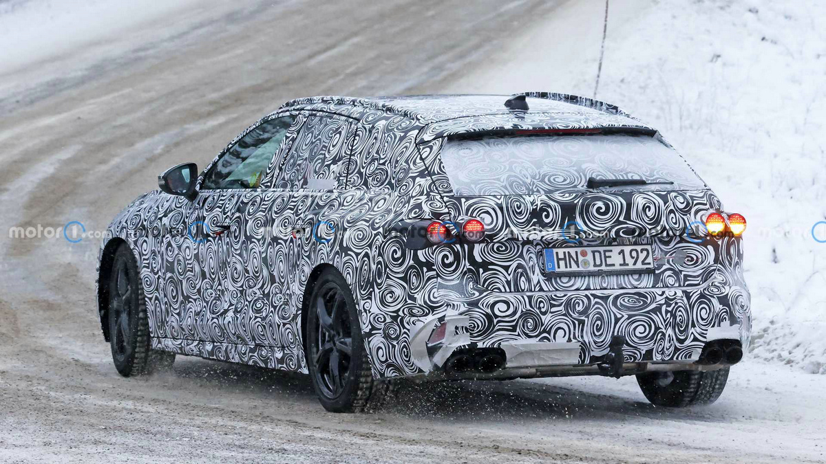 next-gen-audi-s4-avant-spy-photo (4).jpg