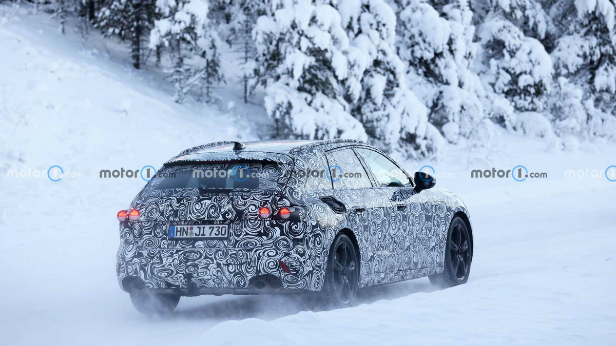 next-gen-audi-s4-avant-spy-photo (6).jpg