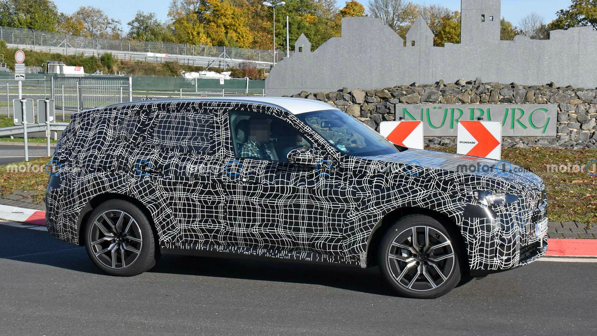 new-bmw-x3-side-view-spy-photo.jpg