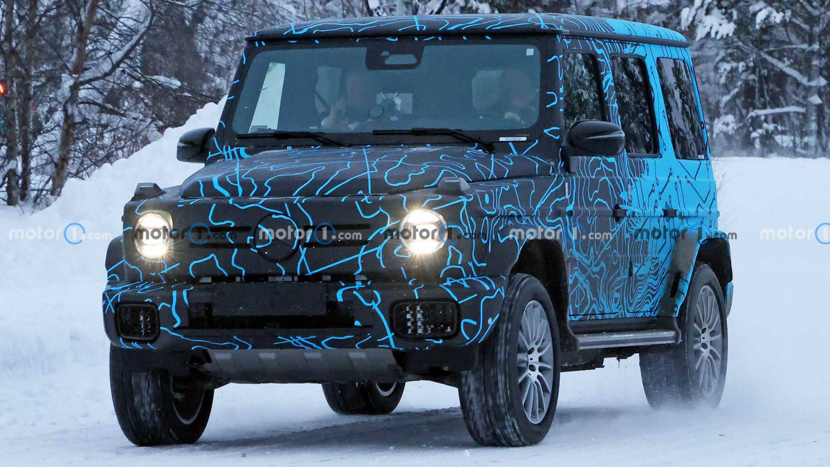 mercedes-benz-eqg-spy-photos.jpg