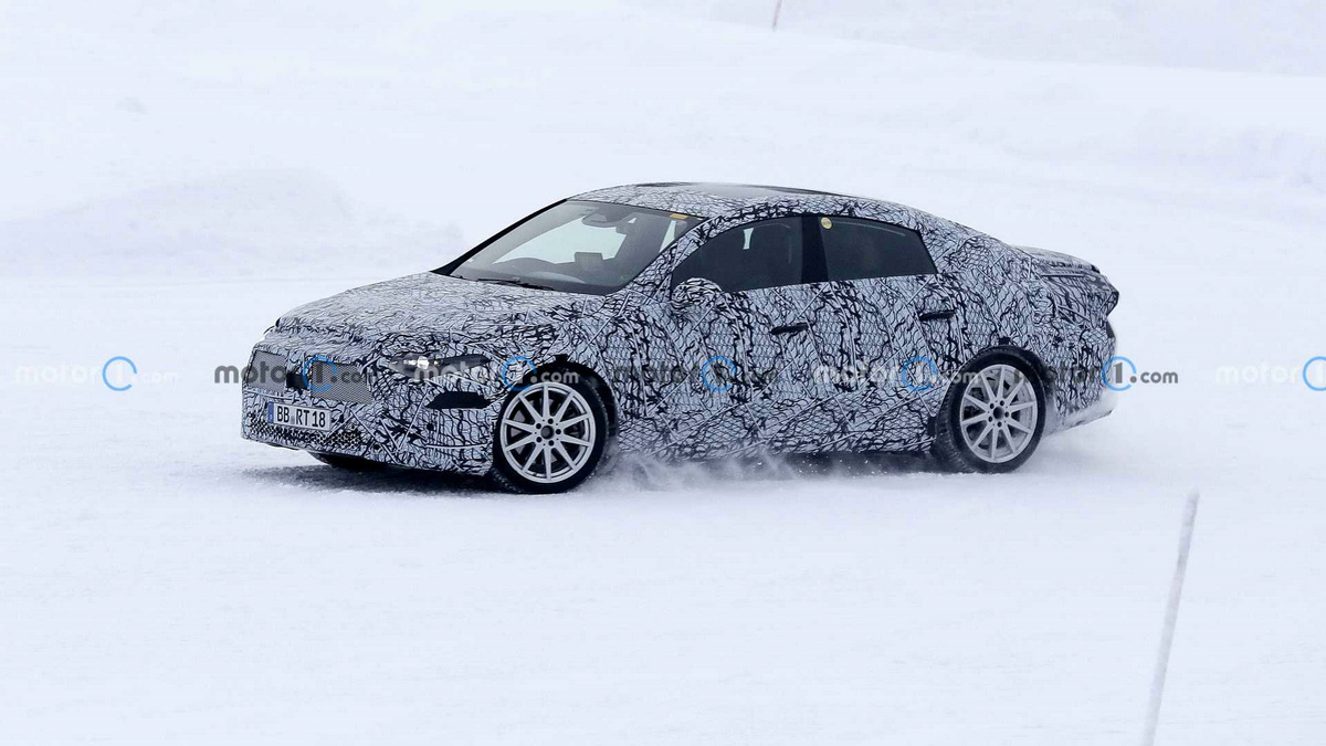 mercedes-eqa-sedan-spy-photo (1).jpg