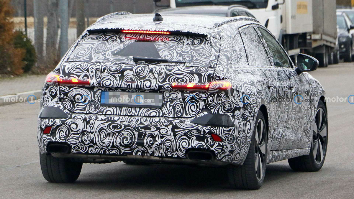2024-audi-a4-avant-rear-view-spy-photo (2).jpg
