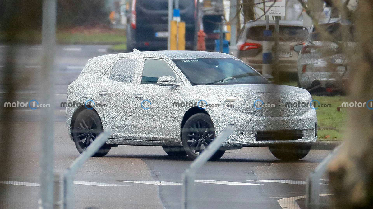 ford-ev-suv-spy-shots (3).jpg