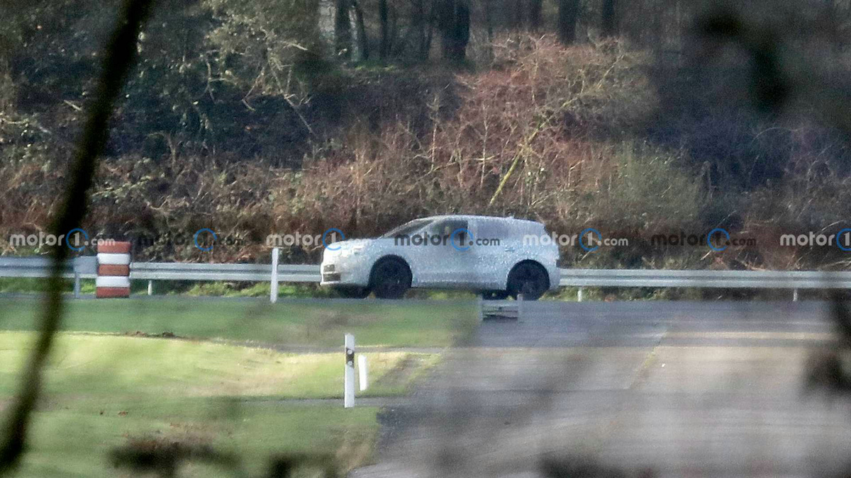 ford-ev-suv-spy-shots (4).jpg