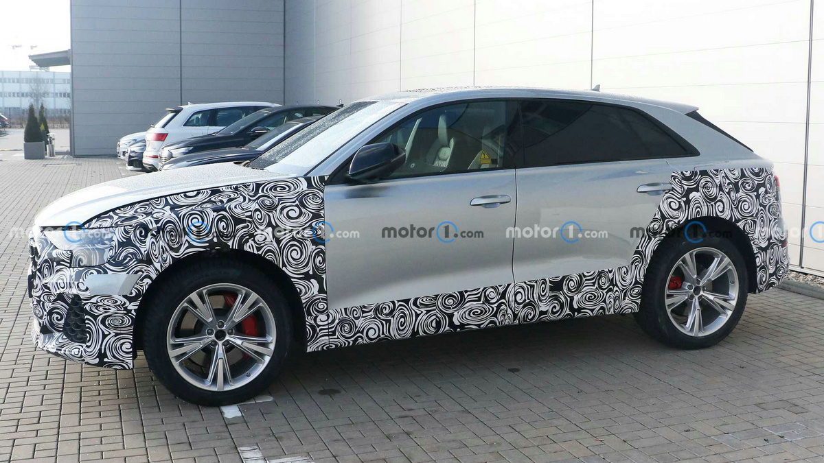2024-audi-q8-facelift-spy-photo (2).jpg